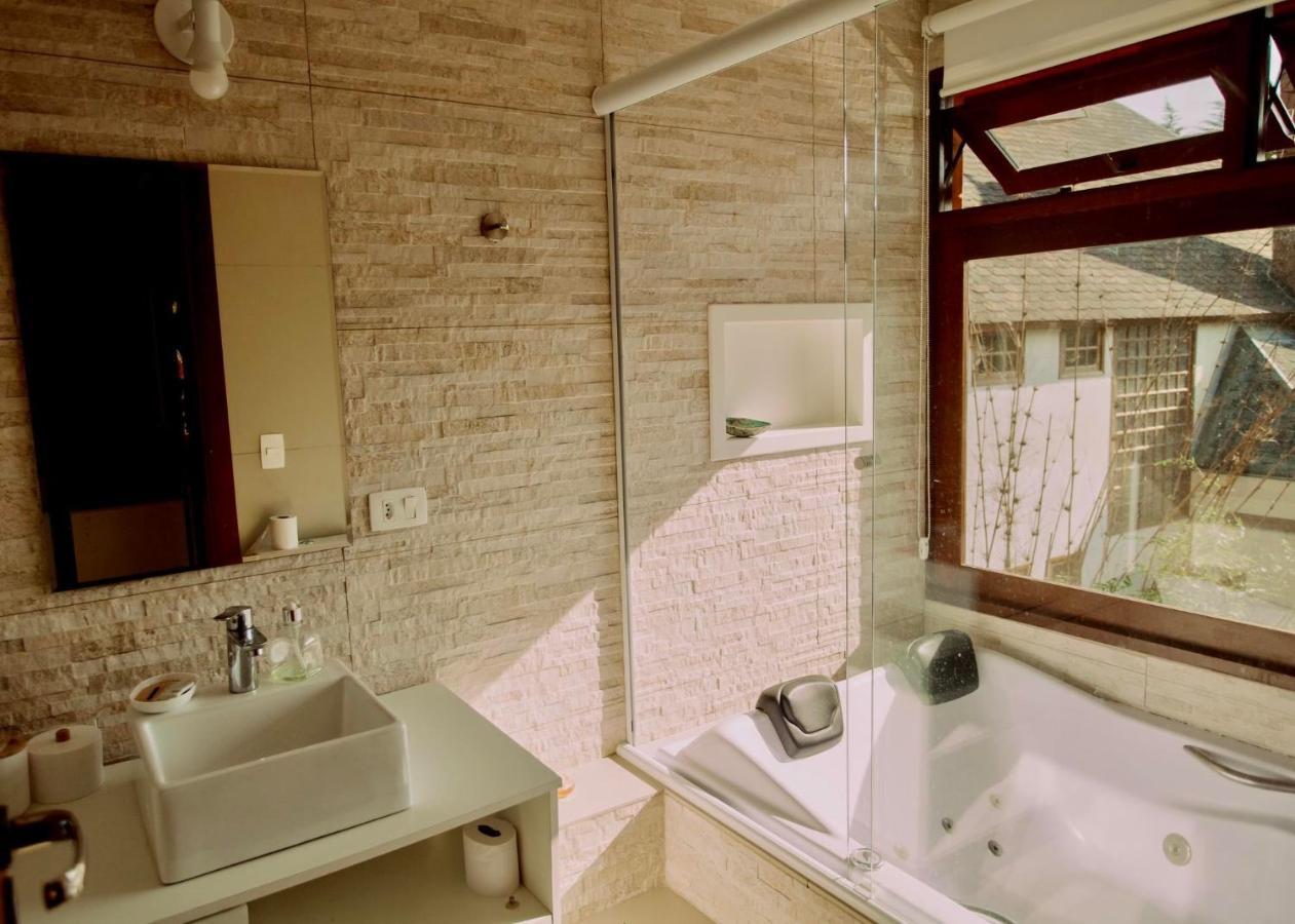 Casa Na Montanha Em Condominio De Alto Padrao อาทิบายา ภายนอก รูปภาพ